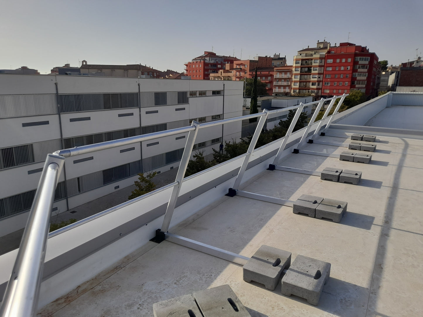 BARANDILLA CONTRAPESADA SECURIGARD®